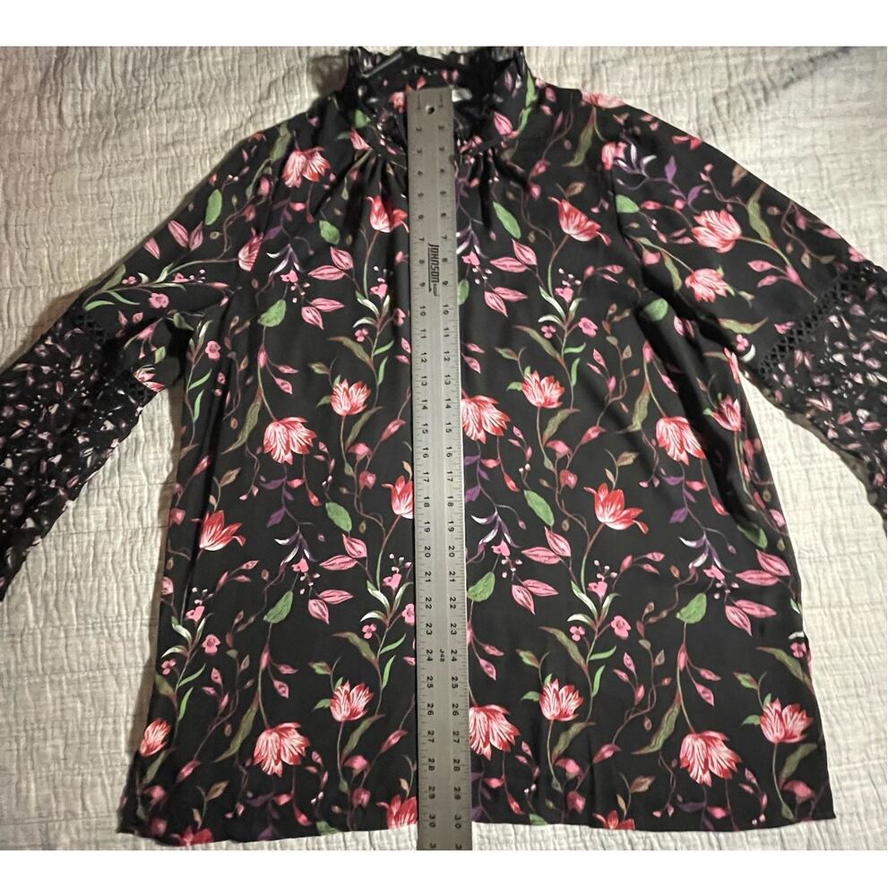 Fever Women’s Blouse -L- Black Floral Flutter Sleeves -Cottagecore Romantic-EUC - Picture 5 of 11